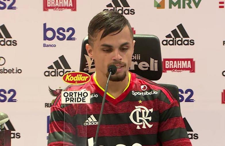 São Paulo tenta contratação de Michael, atacante do Flamengo