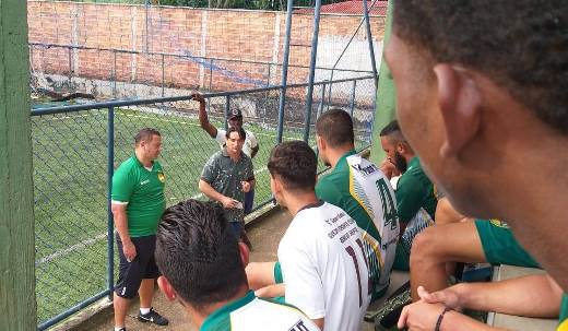 Ex-auxiliar do Atlético-AC subsitui ‘presidente-treinador’ como técnico em Tocantins