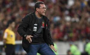 Vasco tem de desencantar na casa do Corinthians para seguir vivo no Brasileirão