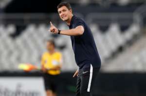 Com mudanças, Bragantino visita o Goiás pelo Brasileirão