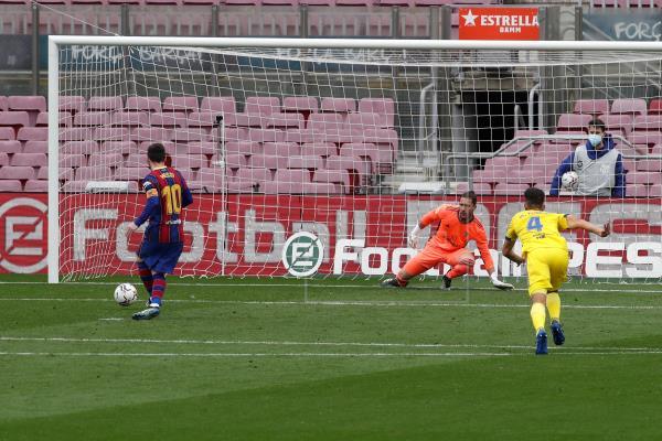 ESPANHOL: Messi marca, mas Barcelona leva gol no fim e tropeça diante do Cádiz
