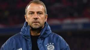 Flick vê Bayern desgastado, mas cobra desempenho melhor diante da Lazio