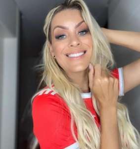 Em chororô, Renata Fan fala em 