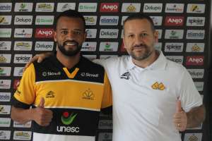 Catarinense: Às vésperas da estreia contra Hercílio Luz, Criciúma apresenta quarteto