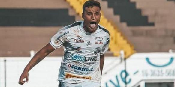 Tarik explodiu rapidamente no Comercial