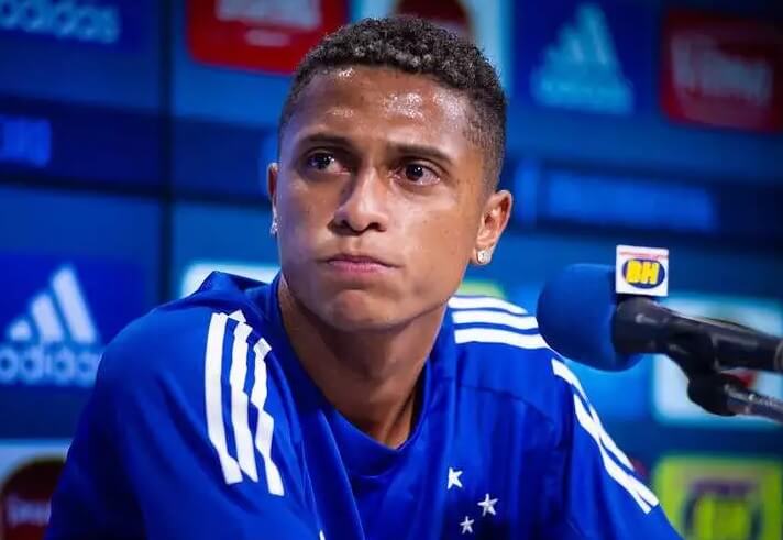 Sem espaço no Cruzeiro, lateral é emprestado para time do Paulistão