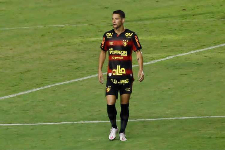 Thiago Neves faz convite para ex-atacantes do Sport retornarem ao clube