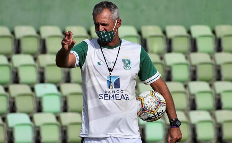 Lisca indica que vice da Série B estreará com reservas no Mineiro