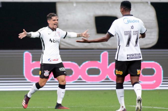 Fagner e Mosquito podem desfalcar o Corinthians diante do Internacional