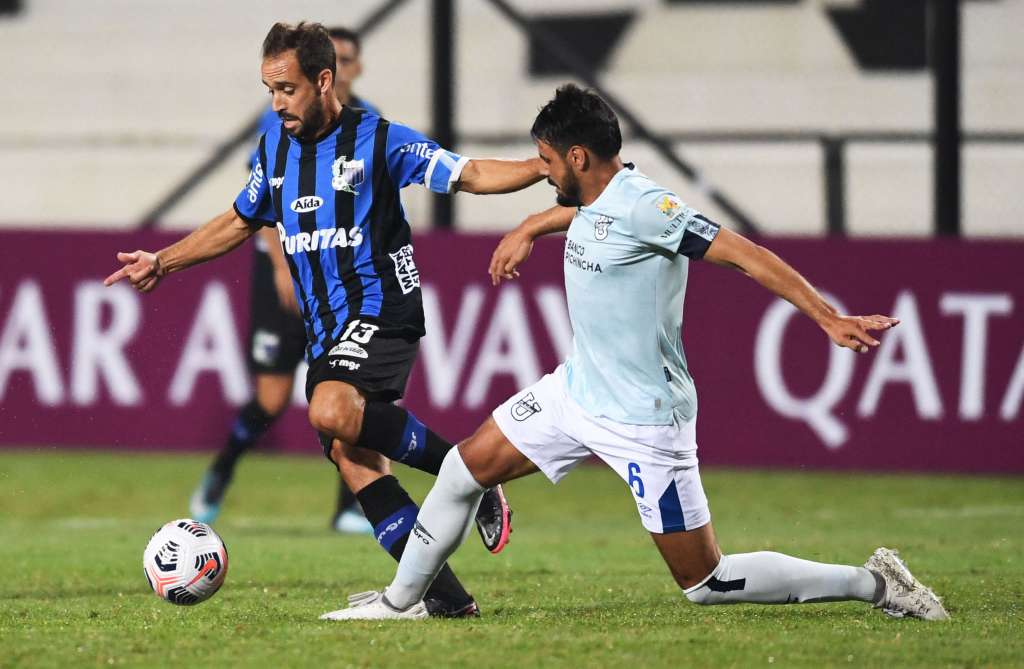 Liverpool vence com gol no fim