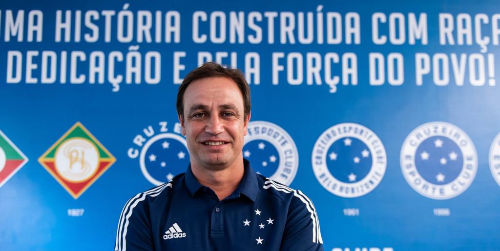 Cruzeiro “assume bronca” de Felipe Conceição e paga dívida ao Guarani