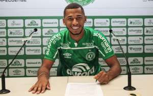 Catarinense: Chapecoense anuncia volante e atacante ex-São Paulo e Athletico