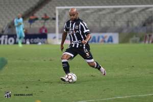 Coritiba surpreende e anuncia contratação de Romário para Série B