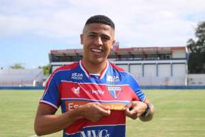 Fortaleza encaminha empréstimo de ex-Athletico para a Malásia