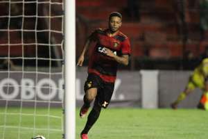 Time do Brasileirão é punido pela Fifa e fica sem poder registrar jogadores