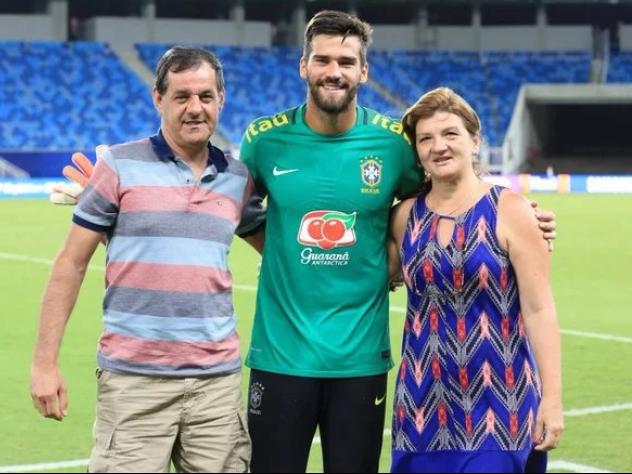 LUTO! Pai de goleiros Alisson e Muriel é encontrado morto após mergulho no Sul