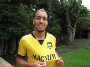 Paulista A2: São Bernardo FC segue rumor e apresenta lateral que estava na Série B