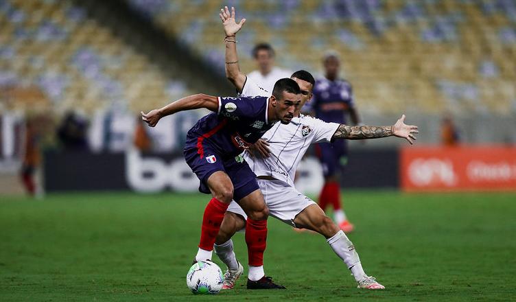 Segundo tempo foi bastante disputado entre os dois times