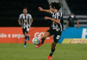 Promessa do Botafogo comemora chance no profissional e projeta 2021