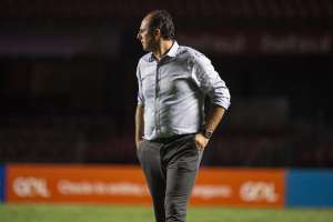 Rogério Ceni lamenta a derrota, mas cumpre profecia de ser campeão no Morumbi