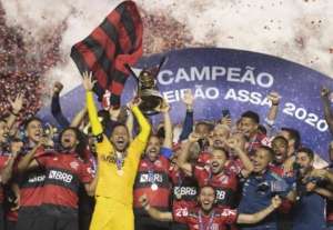 Técnico interino diz que mudou esquema tático do São Paulo após ouvir Muricy