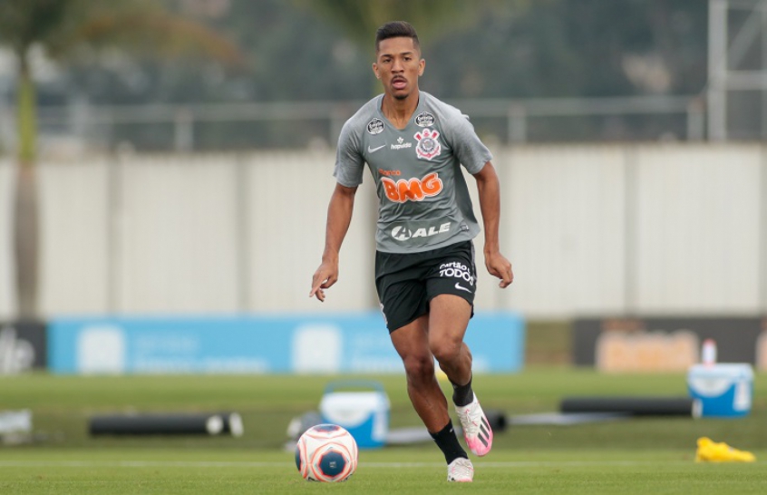 Negociação avança e Guarani fica perto de contratar atacante do Corinthians