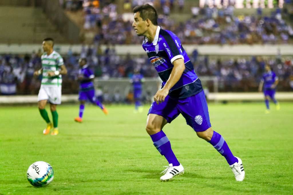 Rafinha com a camisa do CSA