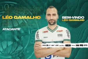 Artilheiro deixa o futebol asiático e é anunciado pelo Coritiba