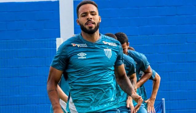 Atacante do Avaí rompe ligamento do joelho e ficará parado por nove meses