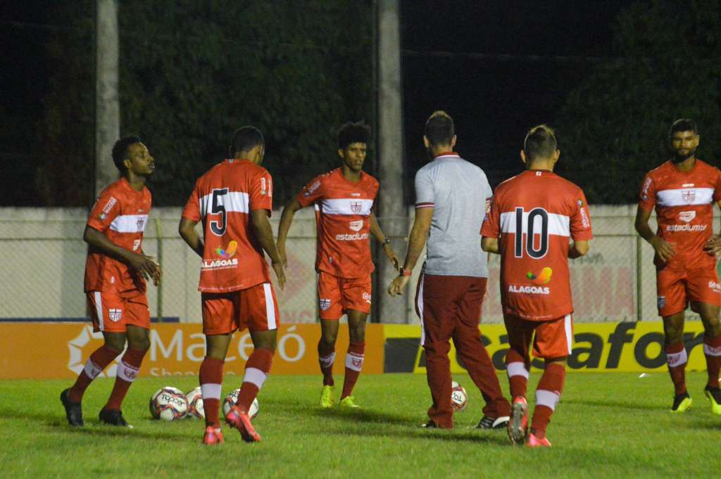 CRB busca primeira vitória após WO na estreia do Alagoano