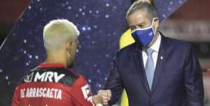 Caboclo defende árbitros e calendário: 'Clubes jogam nº de jogos que contratam'