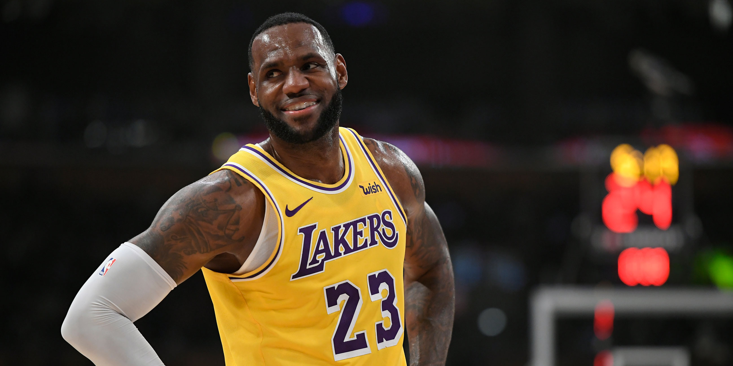 LeBron responde Ibrahimovic após críticas sobre ativismo: ‘Nunca ficarei calado’