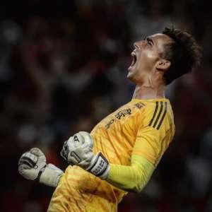 César sofre lesão no ligamento do joelho e deve desfalcar o Flamengo por 6 meses