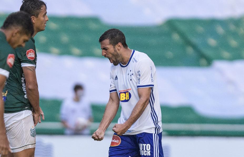 Mineiro: Raúl Cáceres lamenta empate do Cruzeiro, mas vê melhora durante estreia