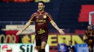 Sport anuncia renovação de Thiago Neves até o fim de 2021
