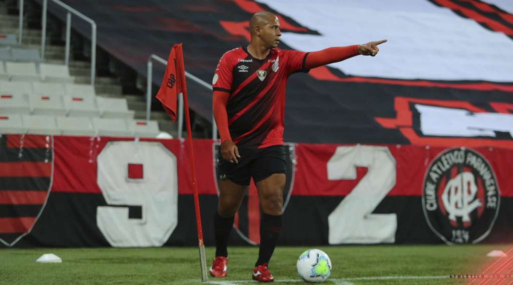 Walter vai defender o Vitória em 2021 (Foto: José Tramontin/Athletico-PR)