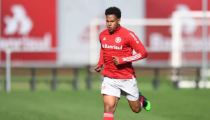 Volante deixa o Inter, rejeita Ponte Preta e fecha com o Fortaleza