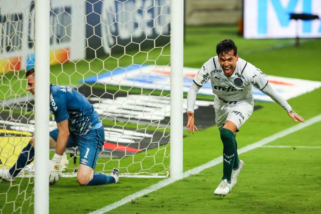 Fora de casa, Palmeiras vence Grêmio na ida da final da Copa do Brasil