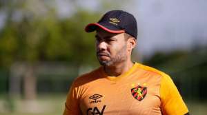 Sport oficializa renovação com ex-treinador do Corinthians