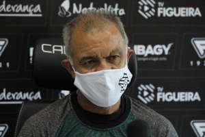 Jorginho vê Avaí na frente, mas acredita no Figueirense: 'Tirar diferença em campo'