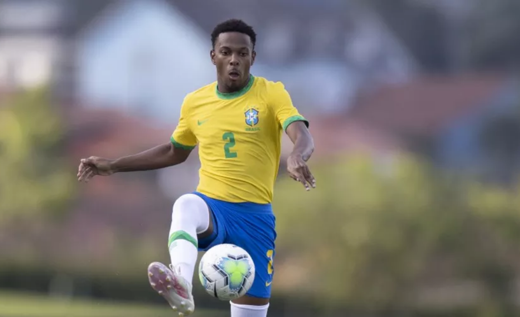 Depois de voltar do Cruzeiro, lateral da Ferroviária deve ir para rival do Paulistão