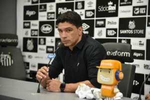 Santos demite ídolo de cargo de coordenador técnico