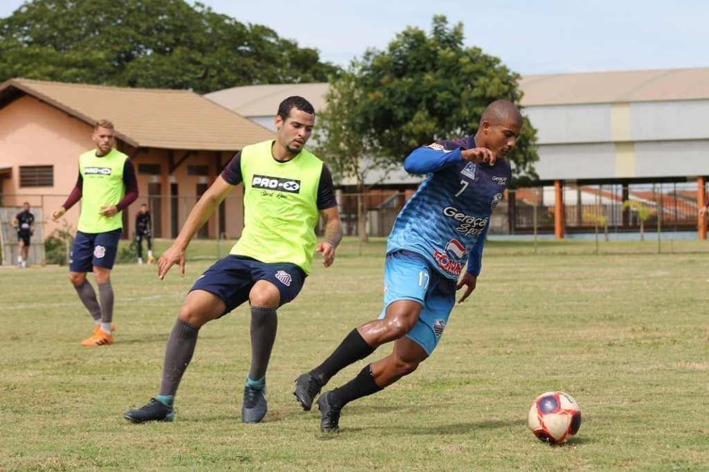 O Comercial venceu o Sertãozinho por 2 a 0 em jogo-treino (Foto: Rafael Alves/Comercial)