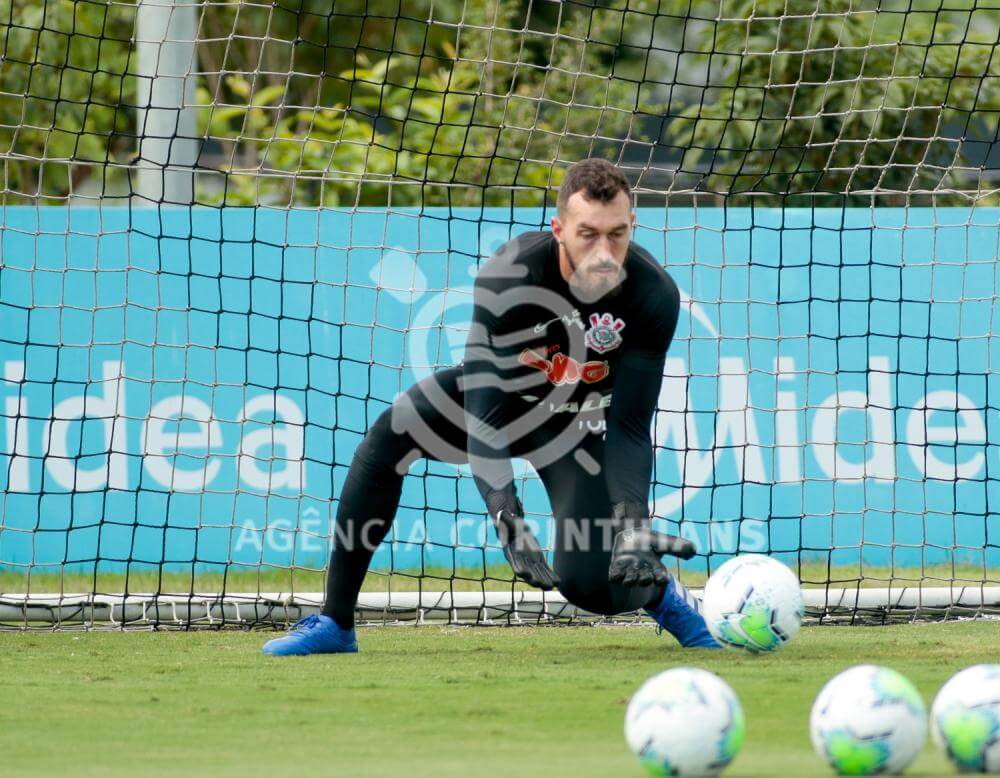 Corinthians confirma empréstimo de goleiro para novato no Brasileirão