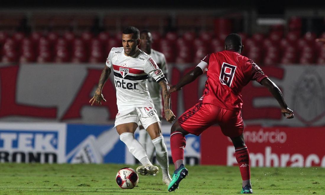 Em renegociação com marcas, São Paulo terá uniforme com menos patrocinadores