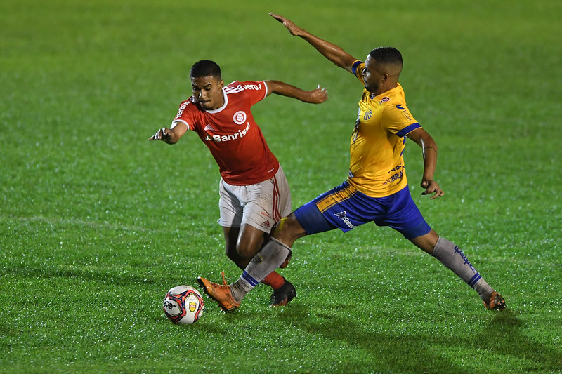 GAÚCHO: Inter perde 100%, Caxias leva e São Luiz vence com ‘gol que Pelé não fez’