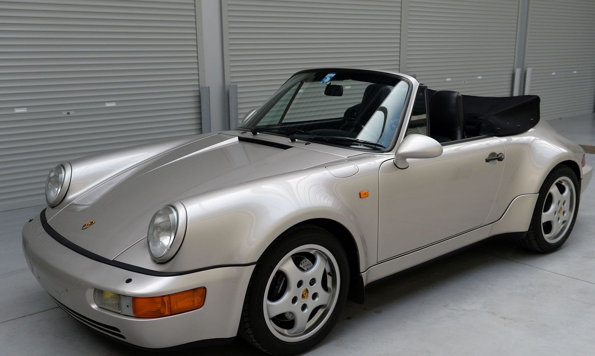 Porsche de Diego Maradona na década de 1990 vai a leilão por R$ 1,3 milhão