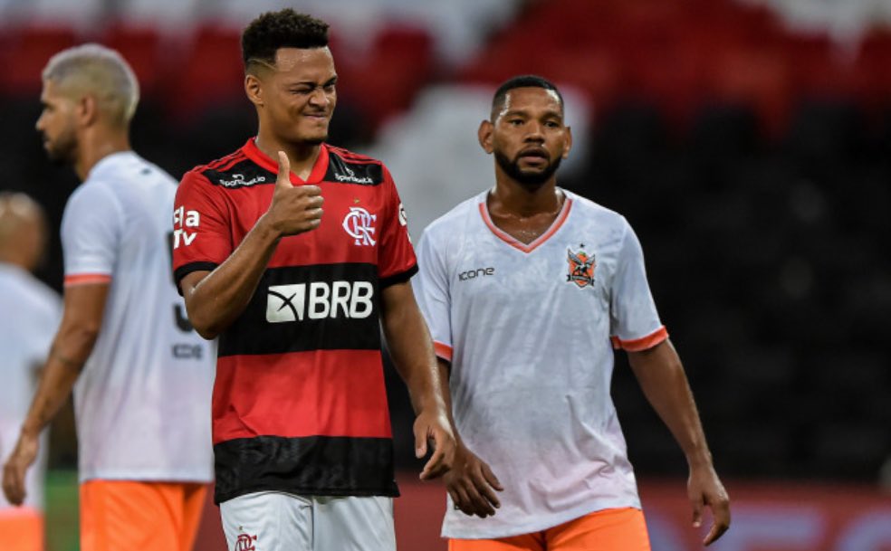 CARIOCA: Flamengo e Vasco se preparam para duelos como visitantes no final de semana