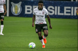Atacante do Corinthians acerta com clube do Brasileirão