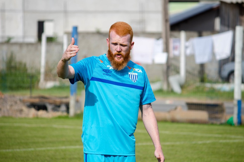 Catarinense: Avaí confirma saída de volante para o futebol japonês